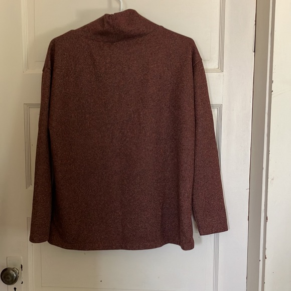 Wind River Cowl Top - Picture 3 of 8